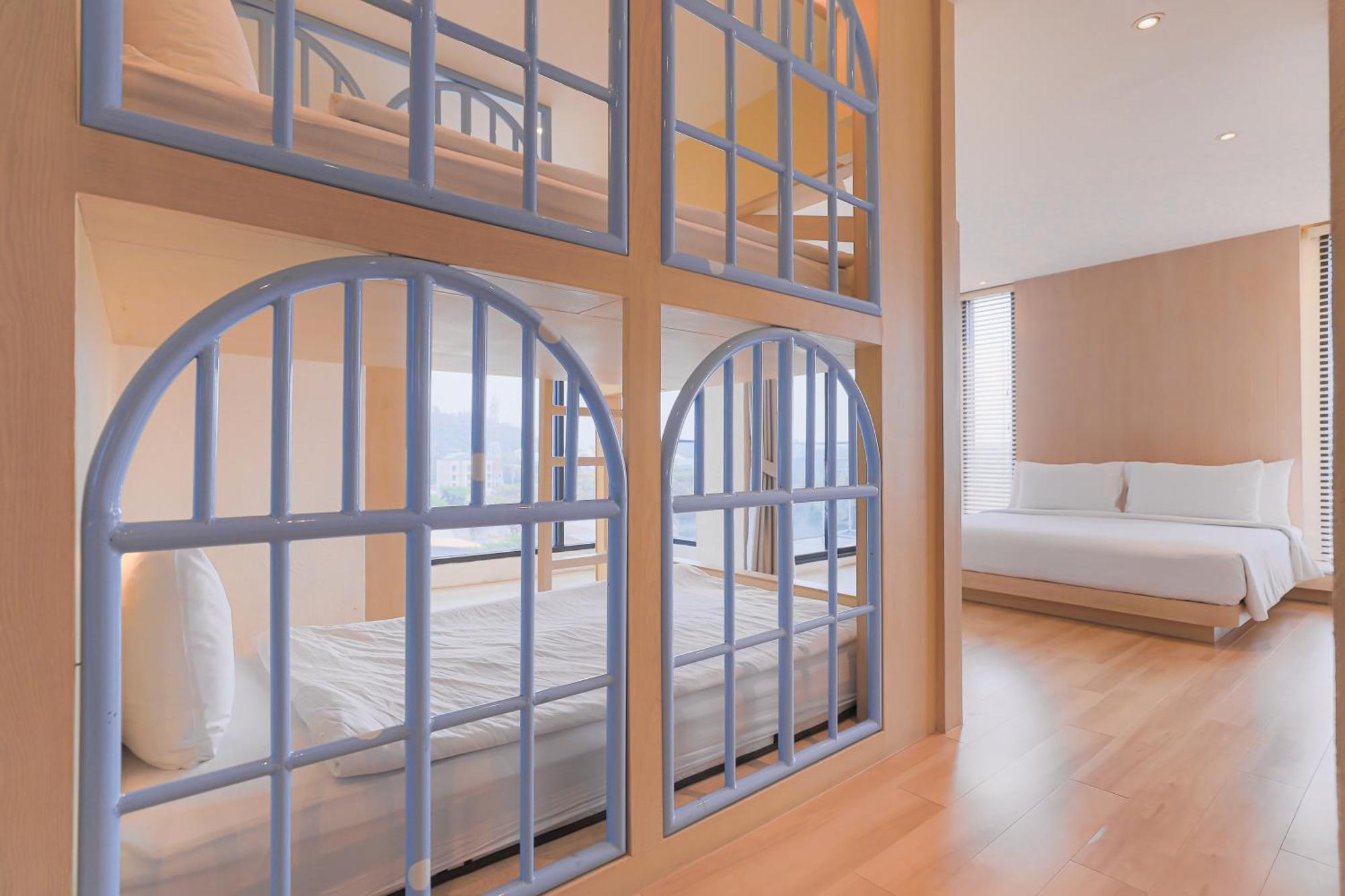 Balcony Seaside Sriracha Hotel & Serviced Apartments Si Racha Exteriör bild